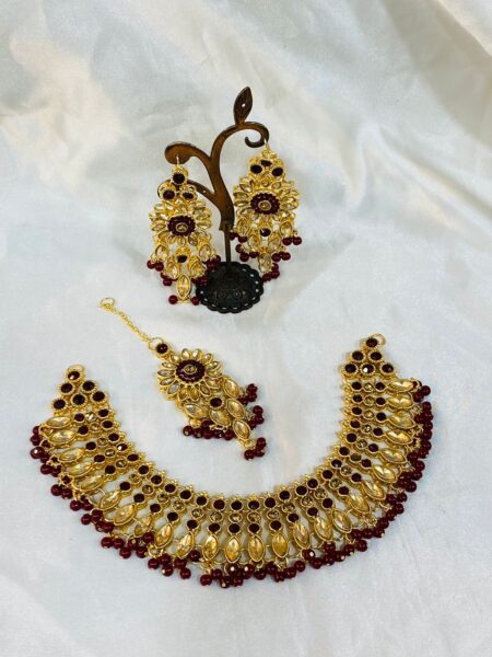 Gold Style Neckless set with earnings & Bendi