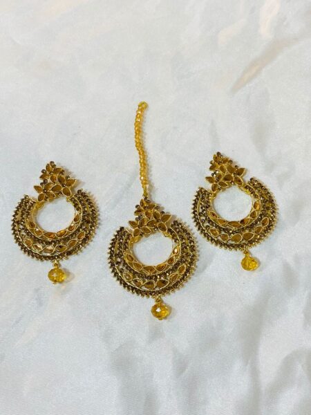 Sehar Earrings and Teeka Set(Golden)